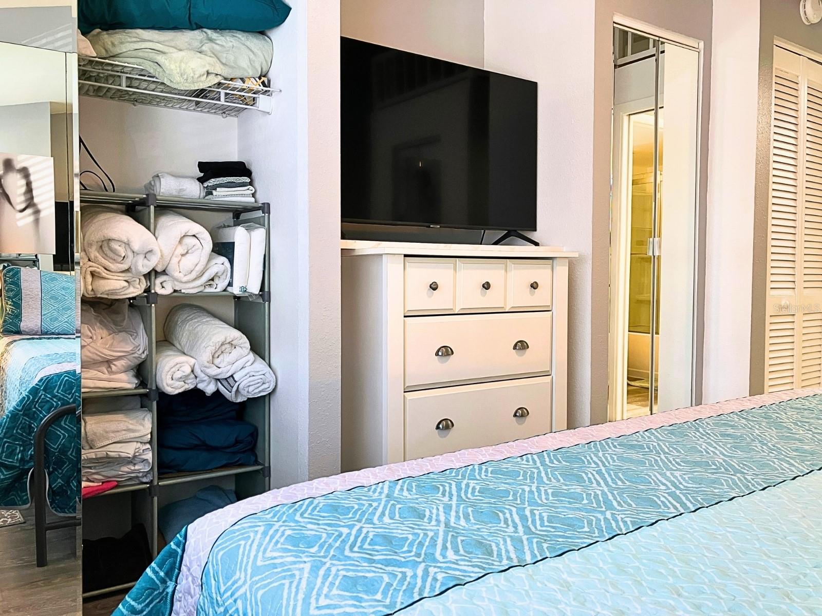 Image 32 of 36 For 20921 Haulover Cove F14