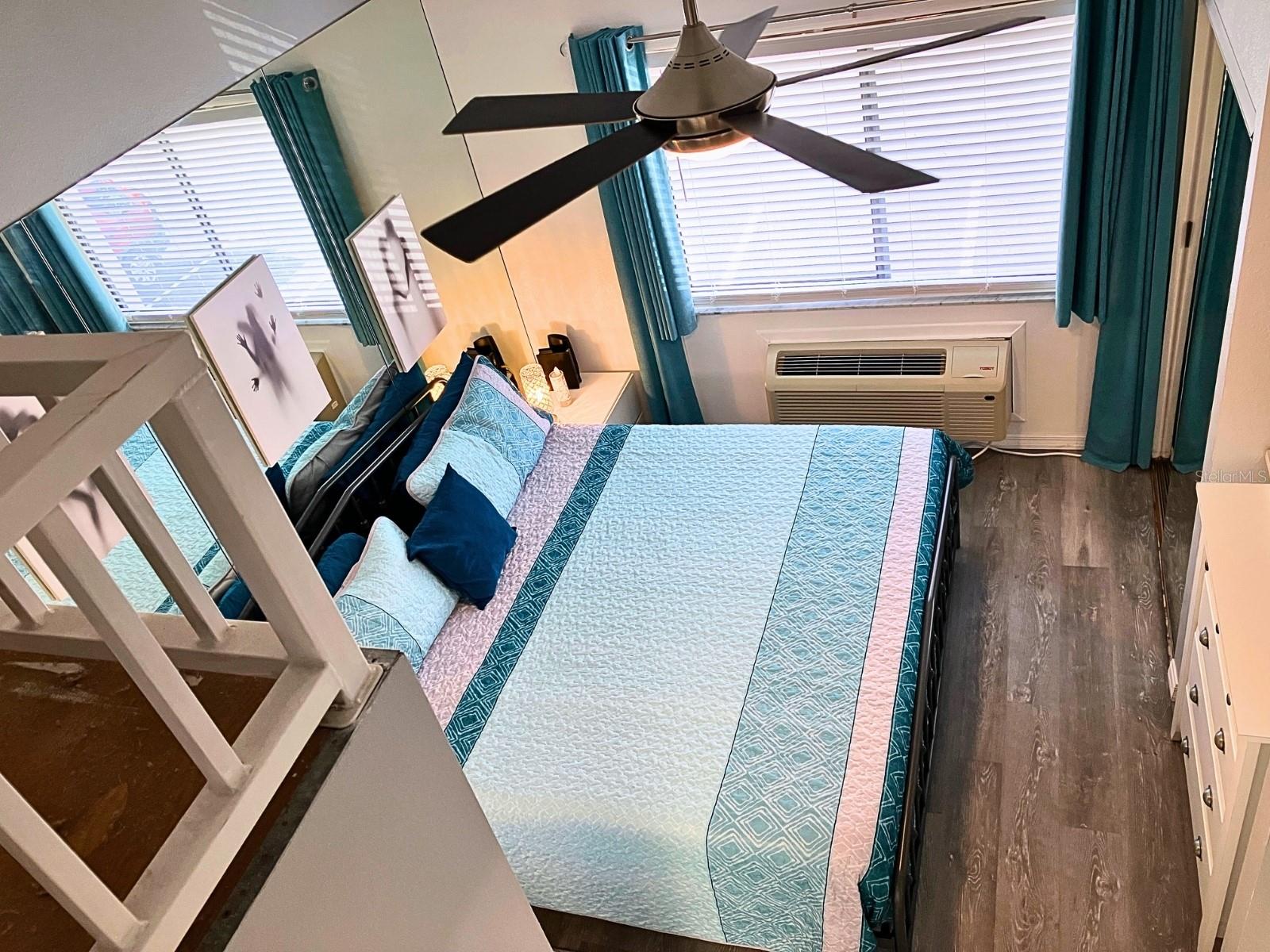 Image 35 of 36 For 20921 Haulover Cove F14