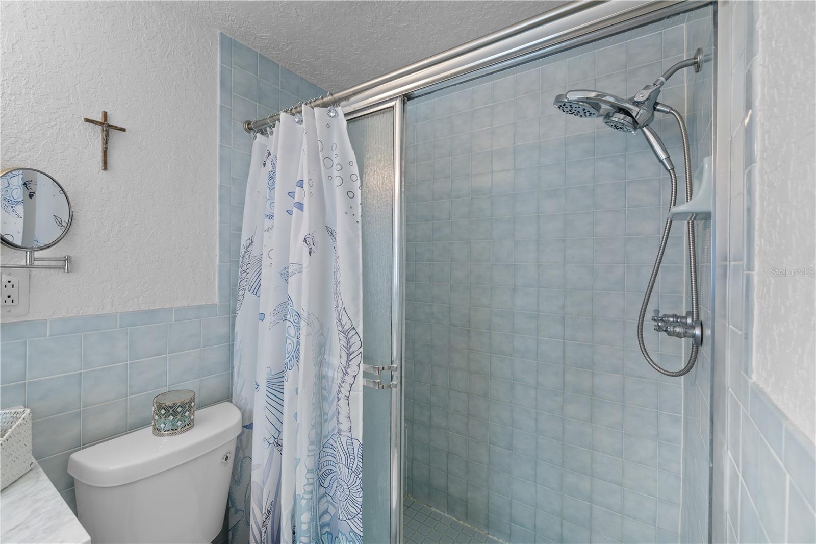 Image 21 of 46 For 3336 Gulfview Drive