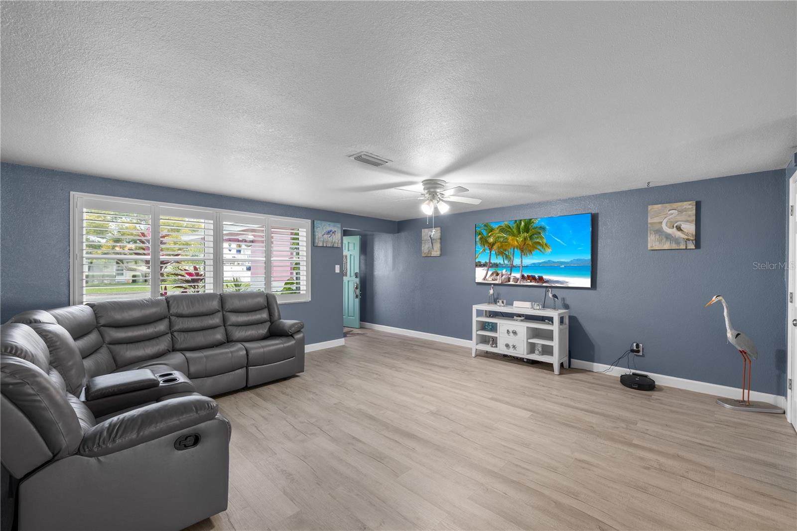 Image 7 of 46 For 3336 Gulfview Drive