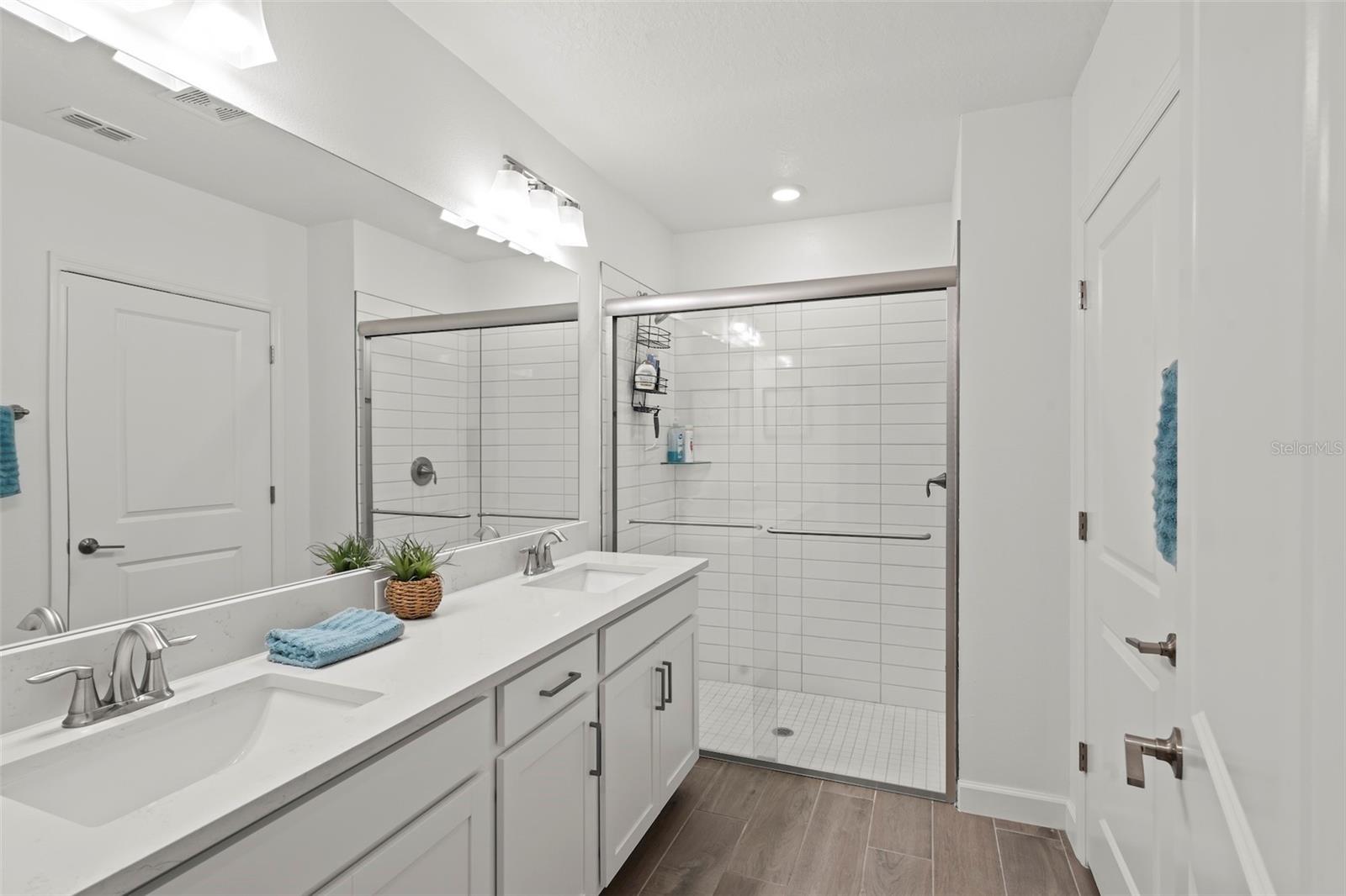 Image 22 of 51 For 16803 Forge Surf Street