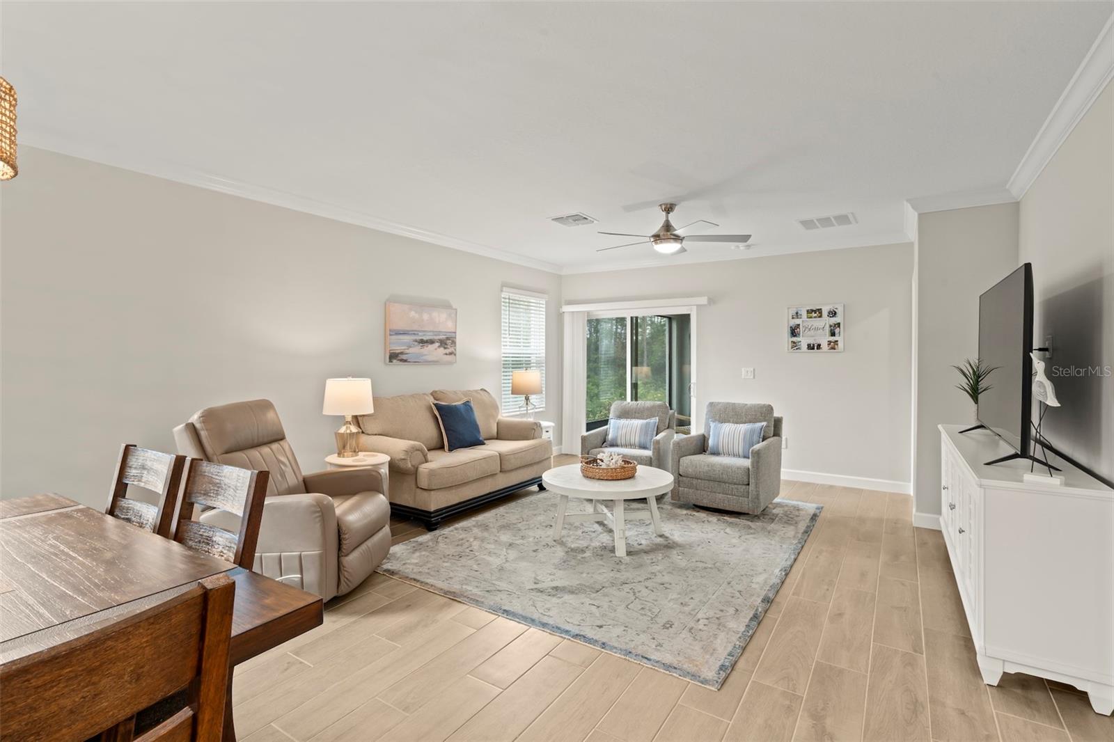 Image 9 of 51 For 16803 Forge Surf Street