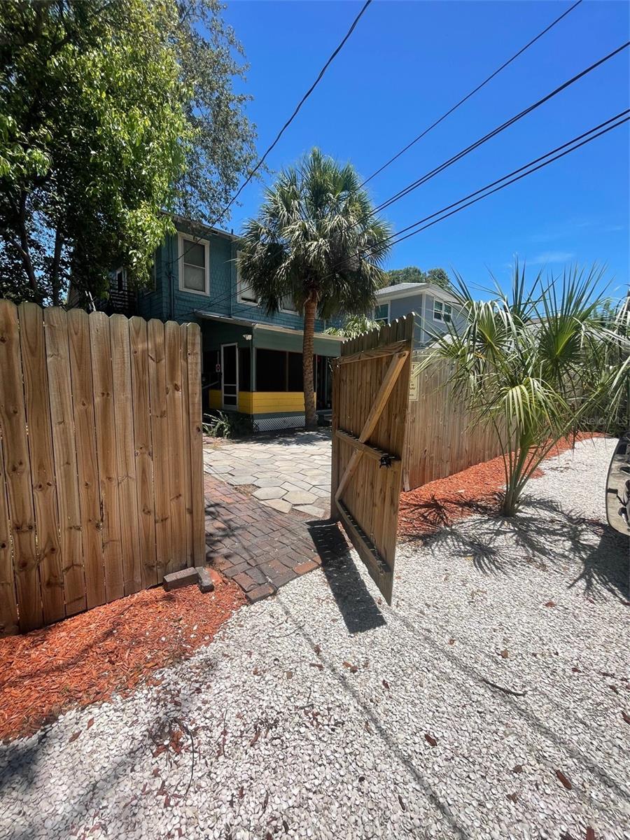 Image 14 of 14 For 836 24th Avenue N 1