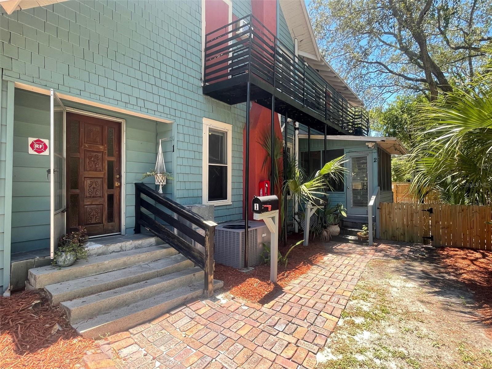 Image 2 of 14 For 836 24th Avenue N 1