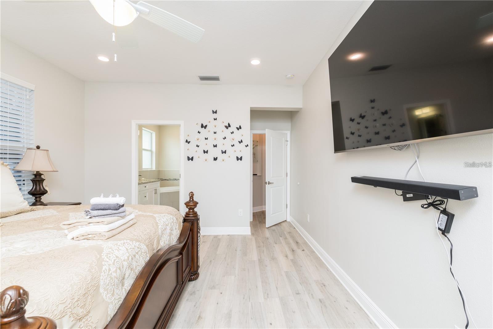 Image 12 of 21 For 5816 Little River Drive