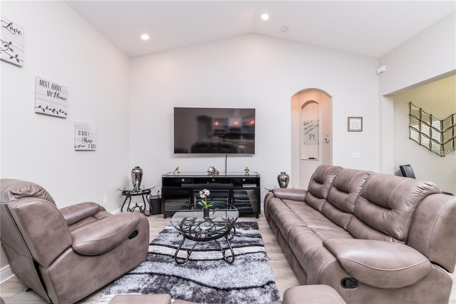 Image 7 of 21 For 5816 Little River Drive