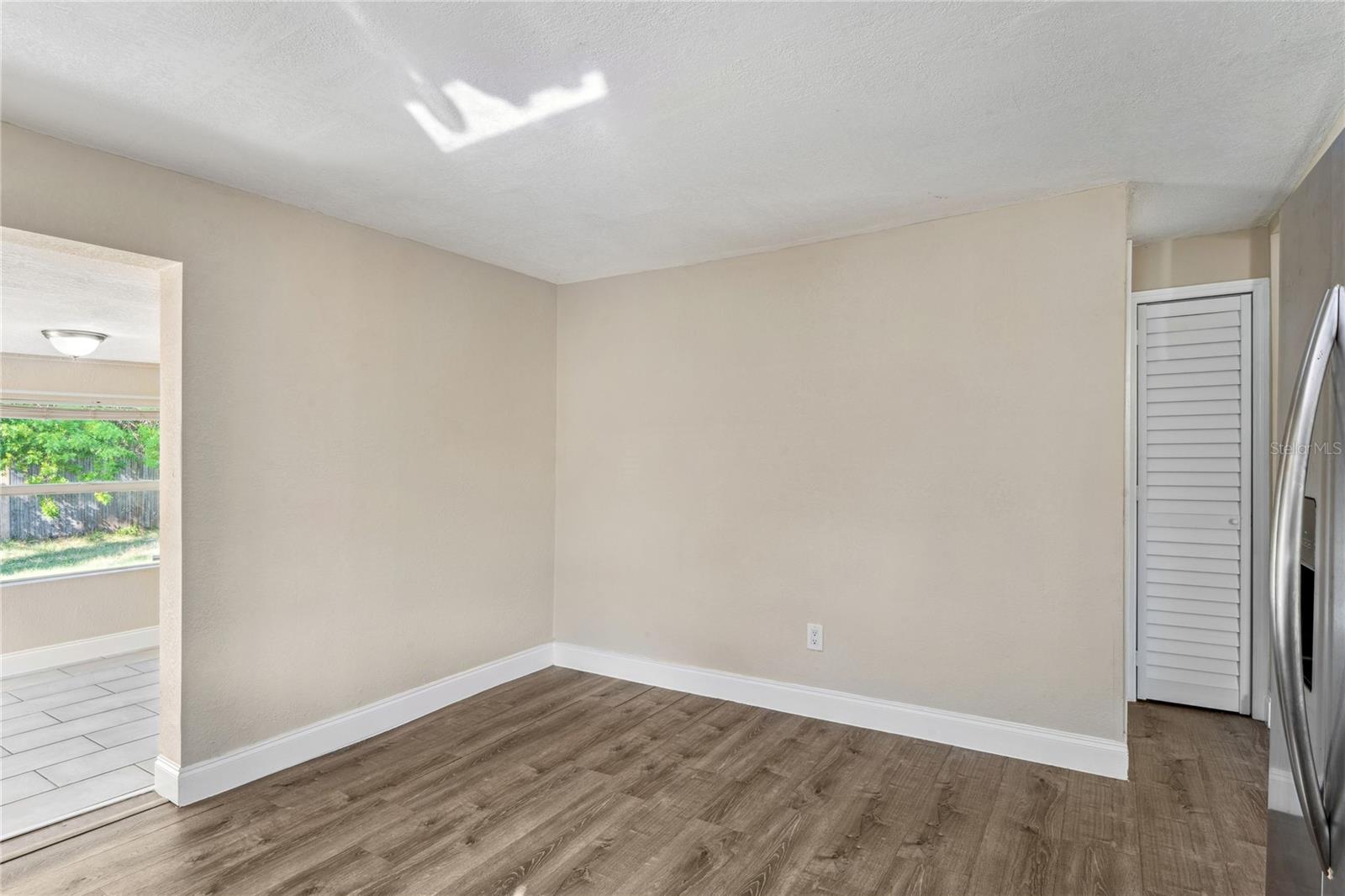 Image 15 of 55 For 118 David Avenue