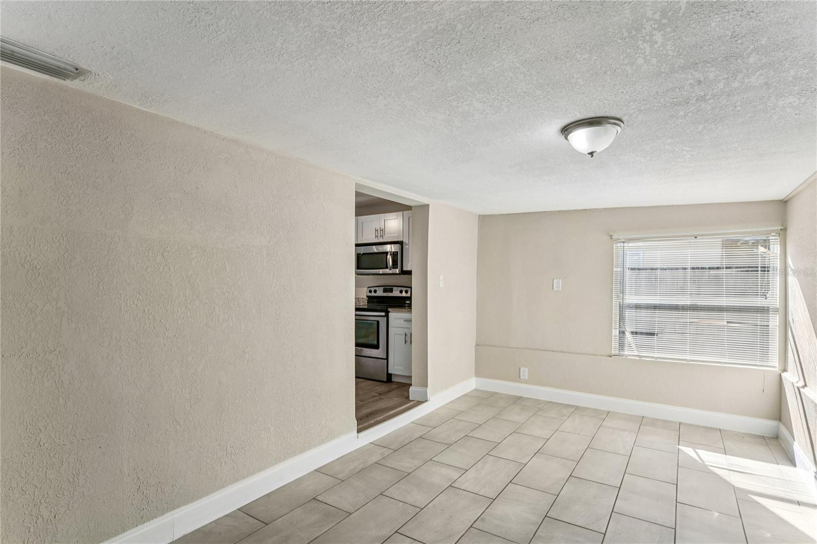 Image 17 of 55 For 118 David Avenue