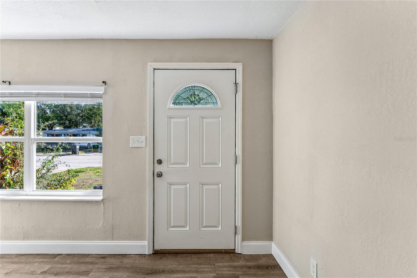 Image 23 of 55 For 118 David Avenue