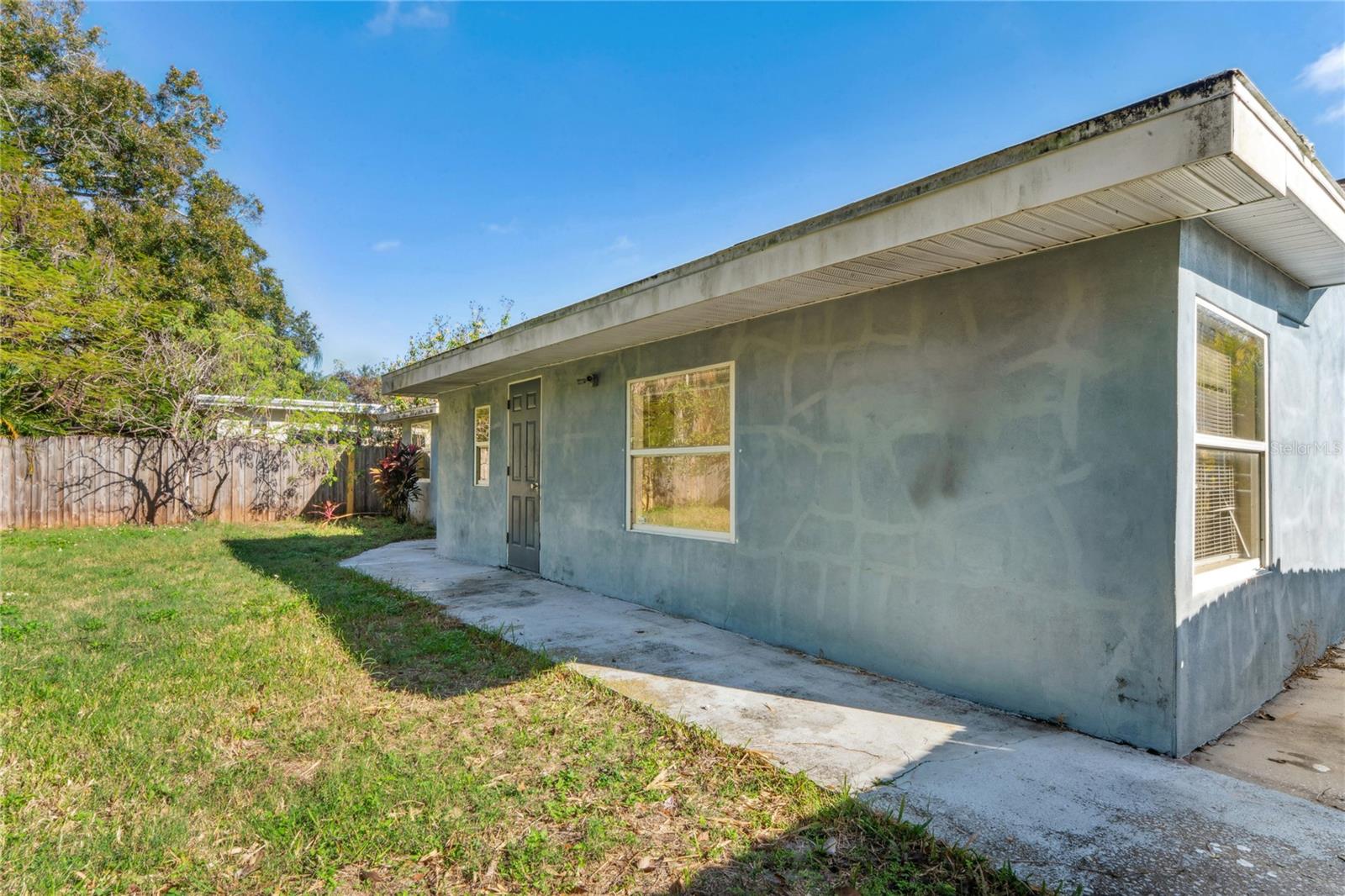 Image 40 of 55 For 118 David Avenue