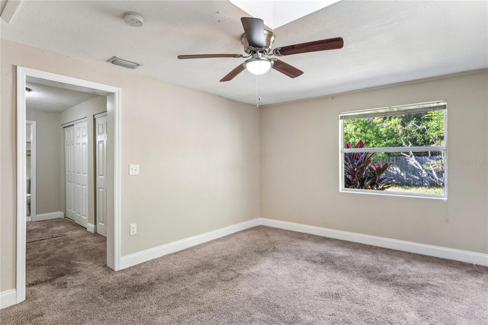 Image 6 of 55 For 118 David Avenue