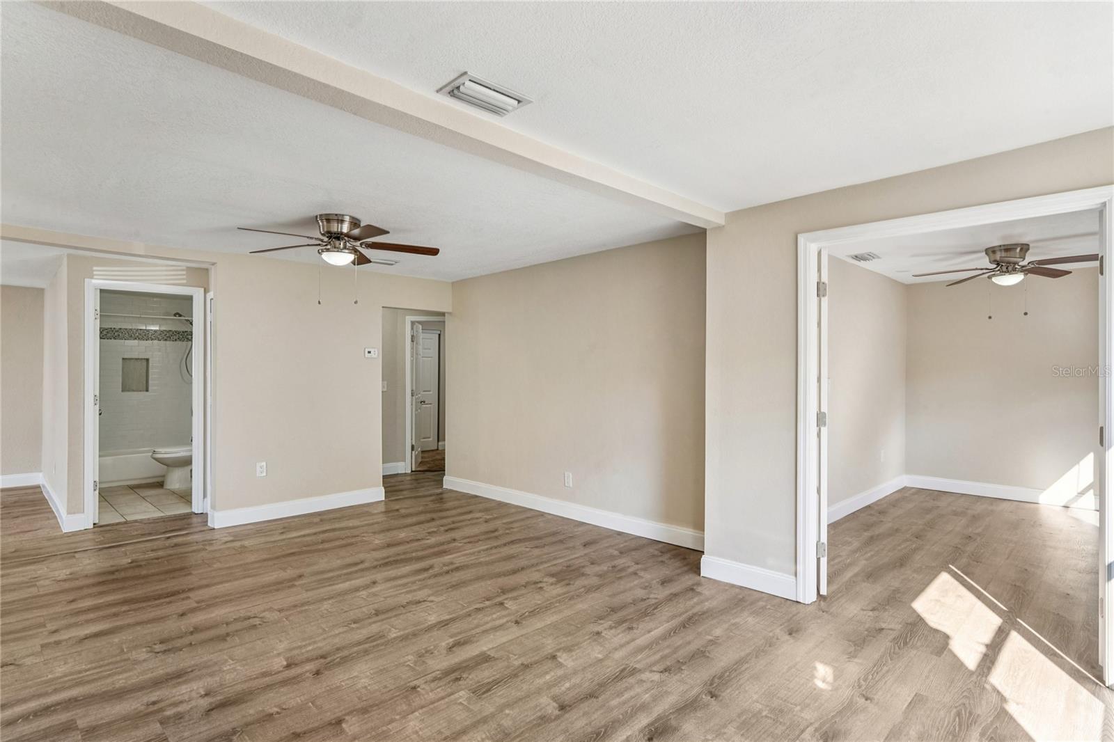 Image 7 of 55 For 118 David Avenue