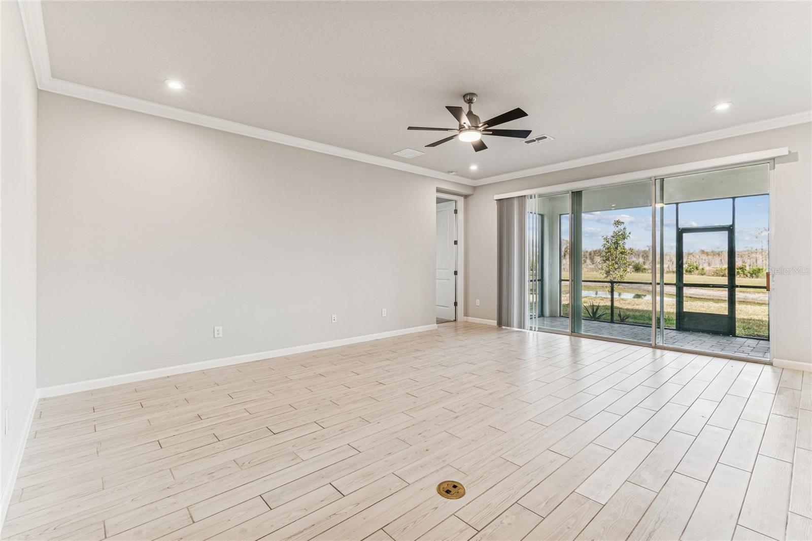 Listing photo id 11 for 19780 Blue Pond Drive