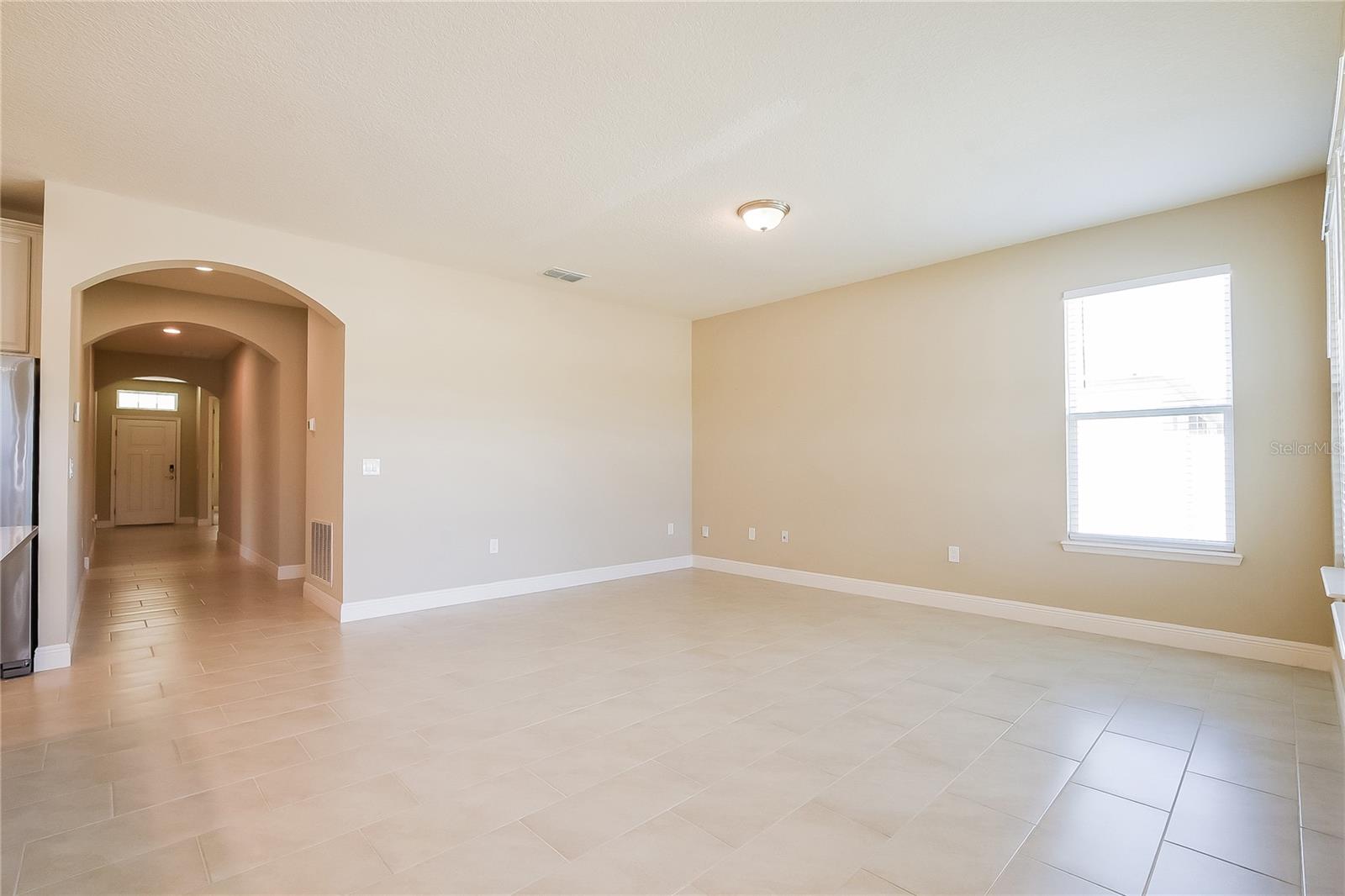 Image 3 of 20 For 500 Nowell Loop