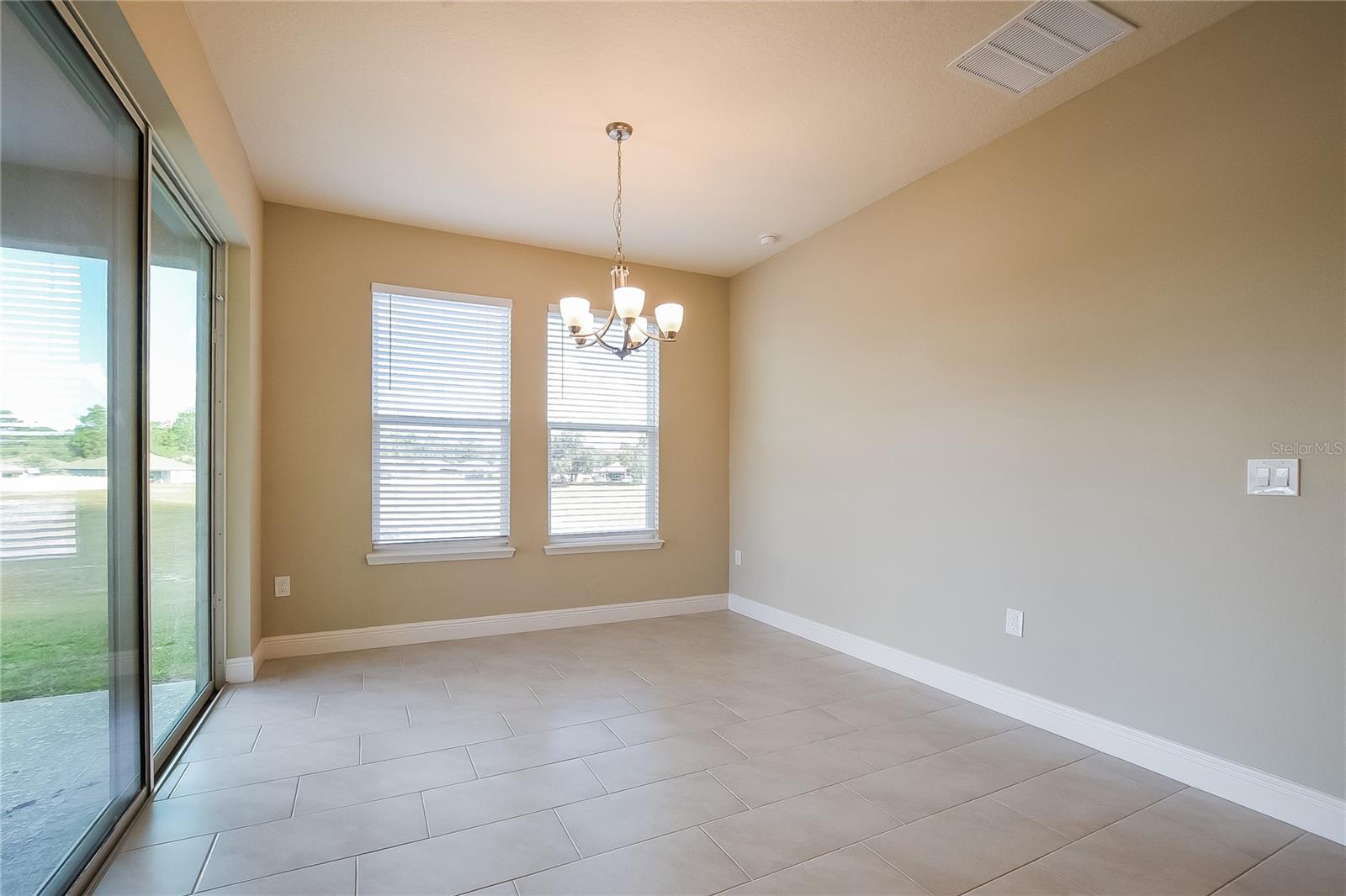 Image 6 of 20 For 500 Nowell Loop