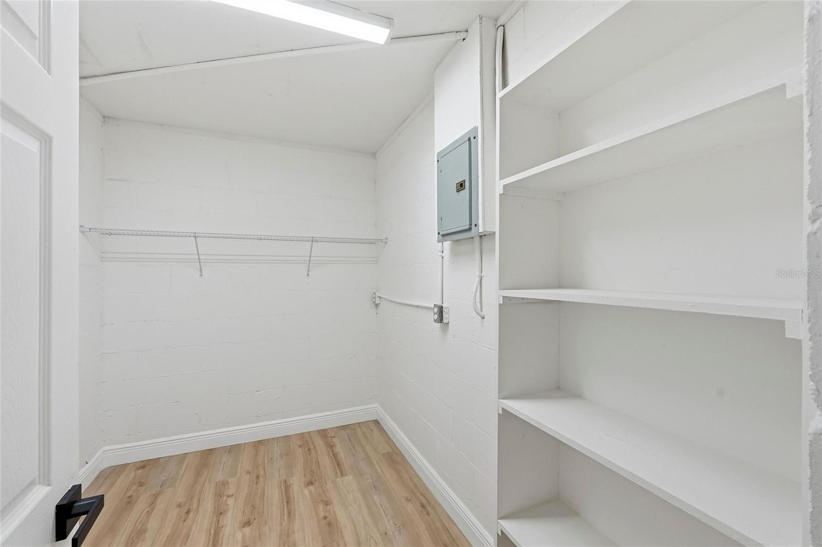 Image 11 of 26 For 7406 Manchester Lane