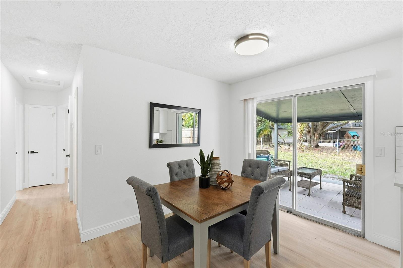 Image 5 of 26 For 7406 Manchester Lane