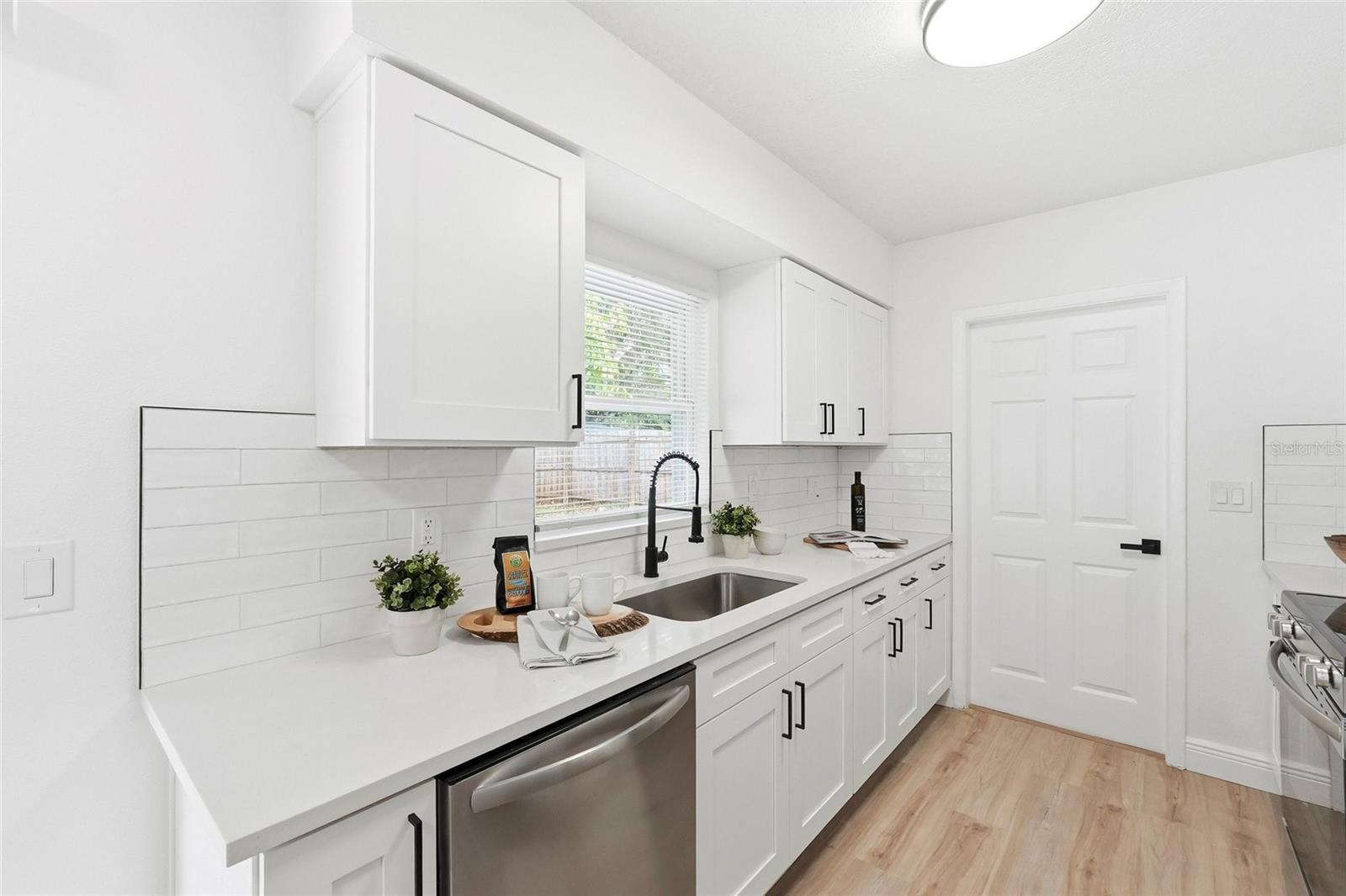 Image 8 of 26 For 7406 Manchester Lane