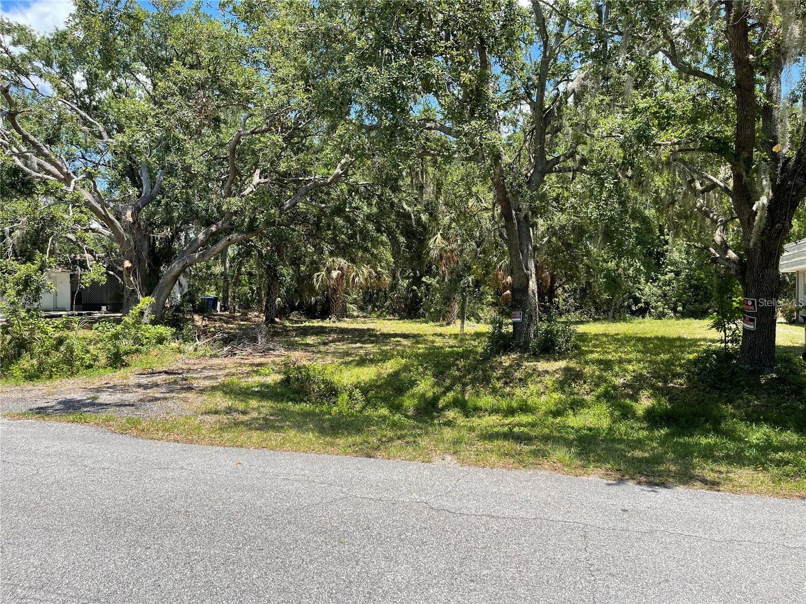 Listing photo id 1 for 107 9th Street Ne