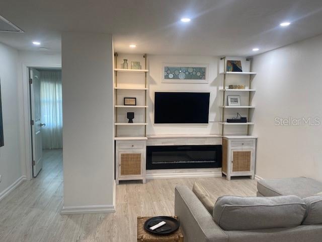 Image 3 of 19 For 14427 7th Street