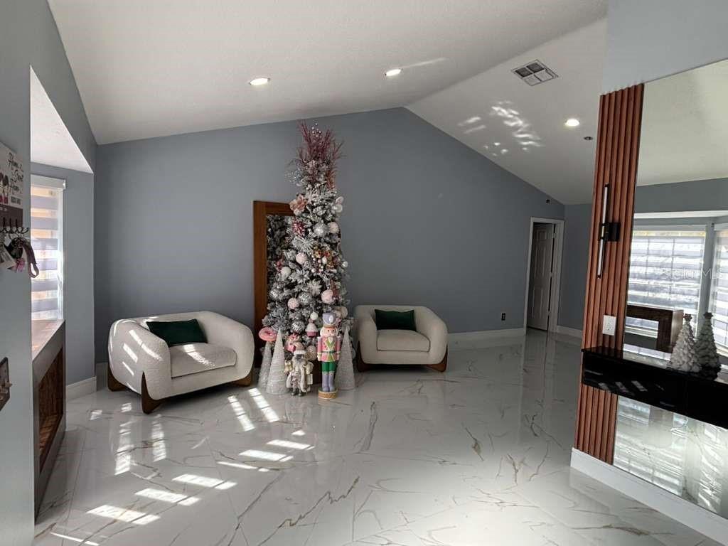 Image 10 of 34 For 1003 Clearcreek Drive