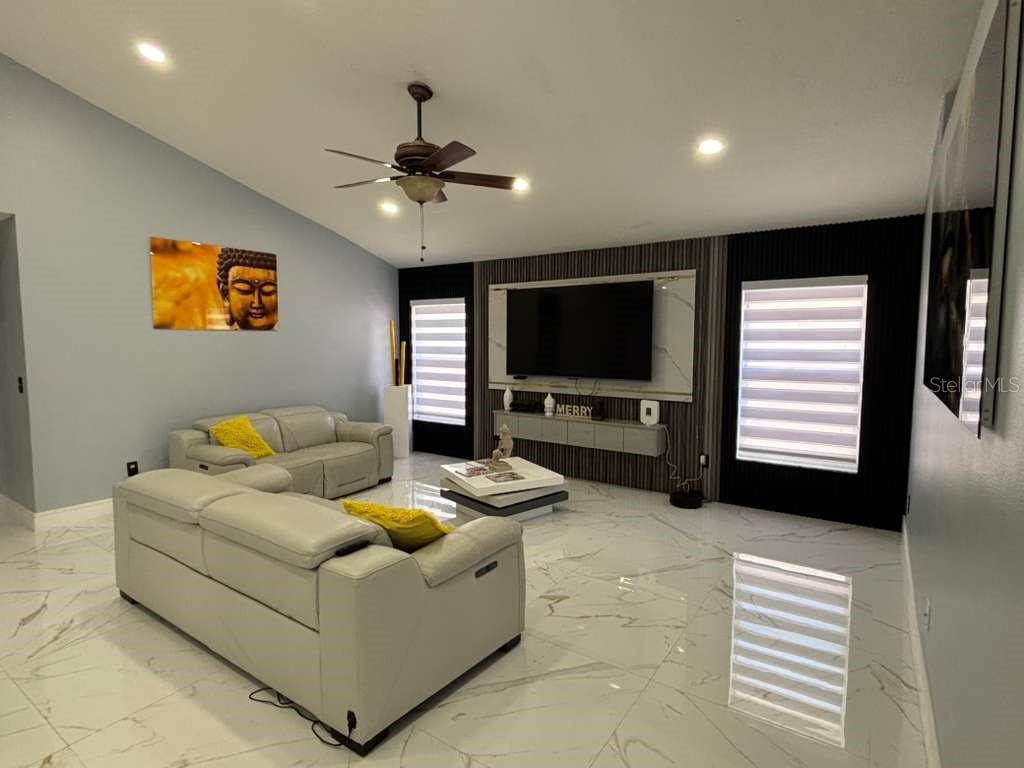 Image 12 of 34 For 1003 Clearcreek Drive