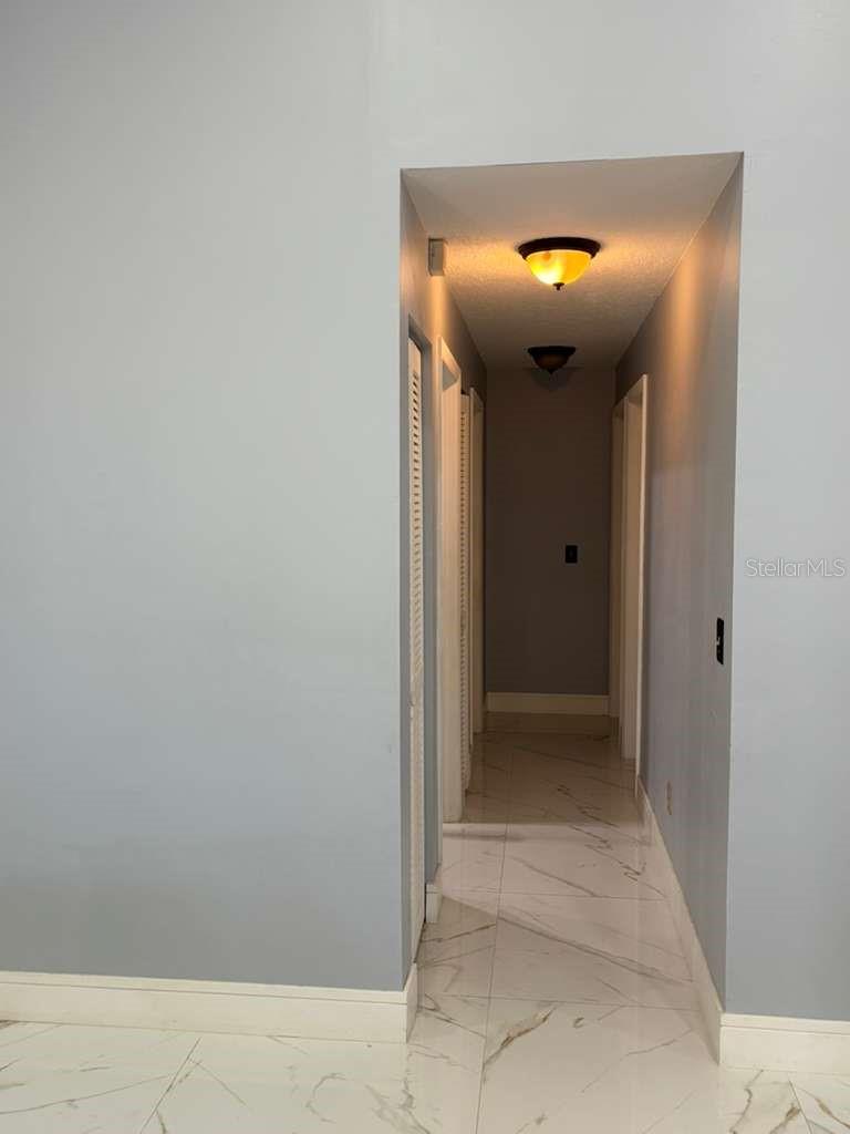 Image 13 of 34 For 1003 Clearcreek Drive