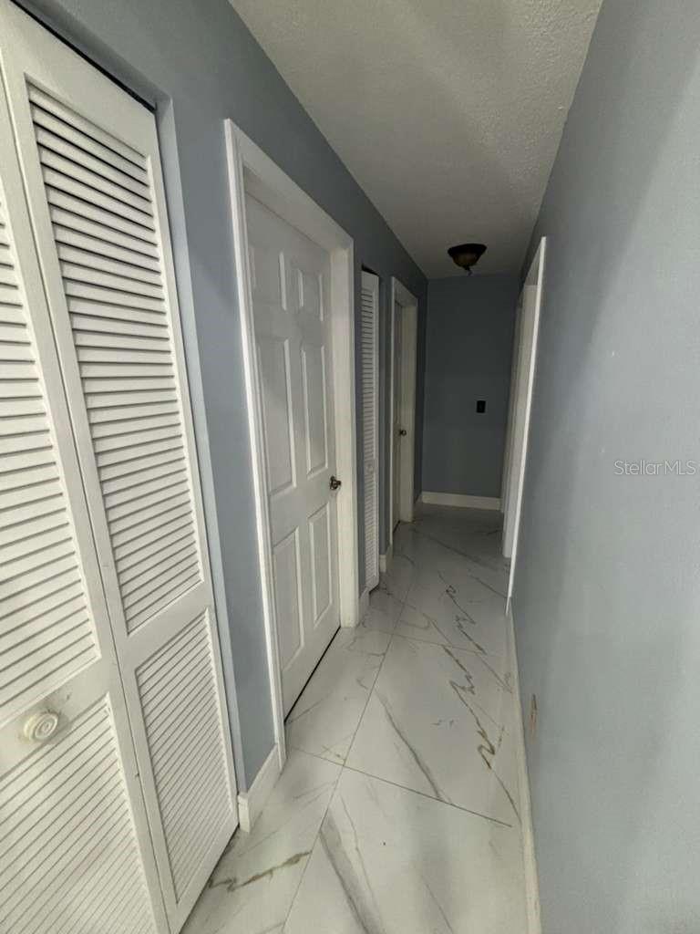 Image 14 of 34 For 1003 Clearcreek Drive