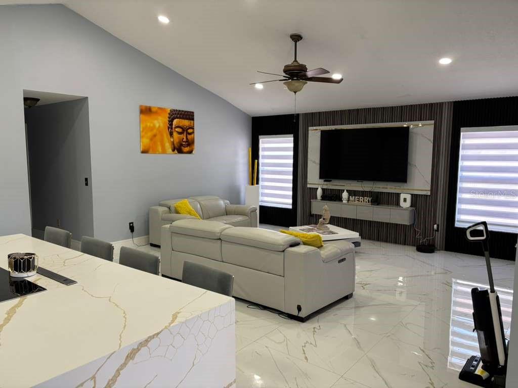 Image 21 of 34 For 1003 Clearcreek Drive