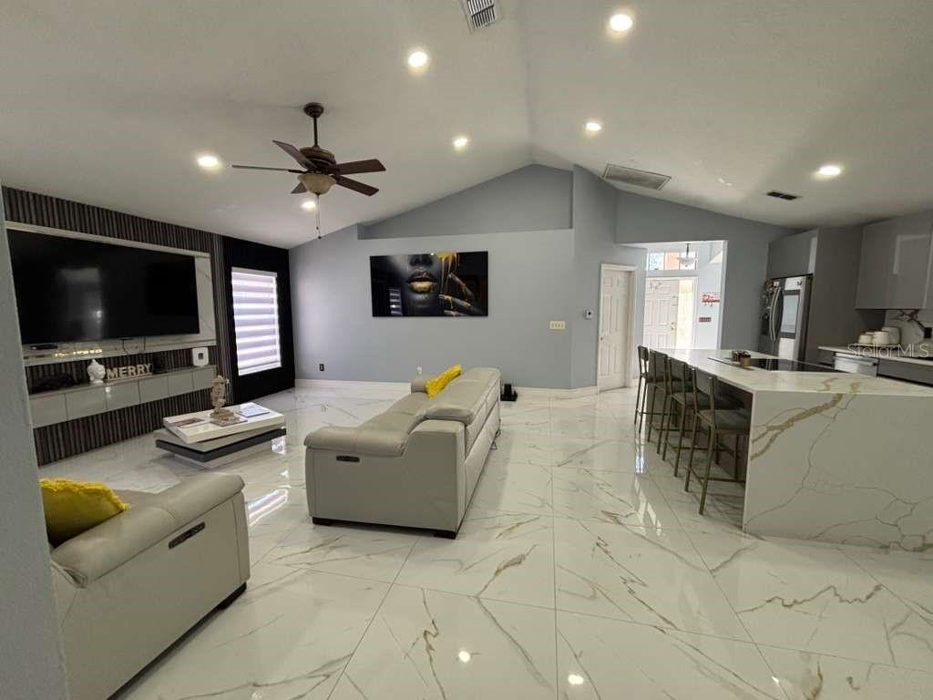 Image 5 of 34 For 1003 Clearcreek Drive