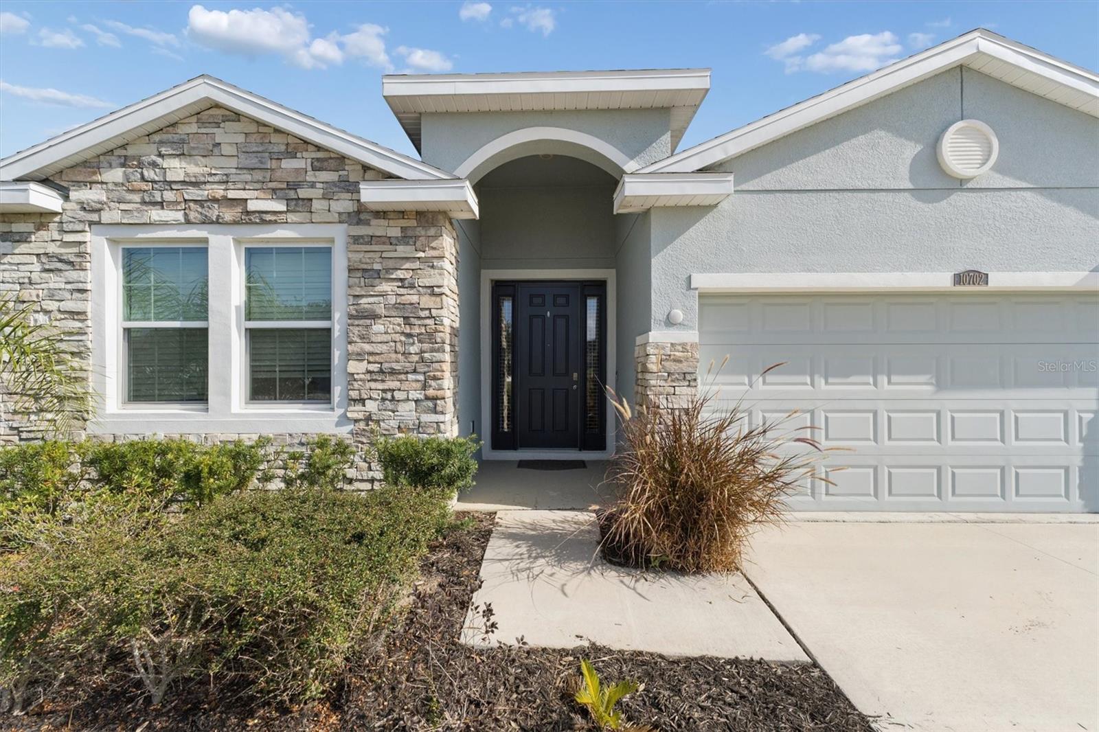 Image 3 of 38 For 10702 Laxer Cay Loop