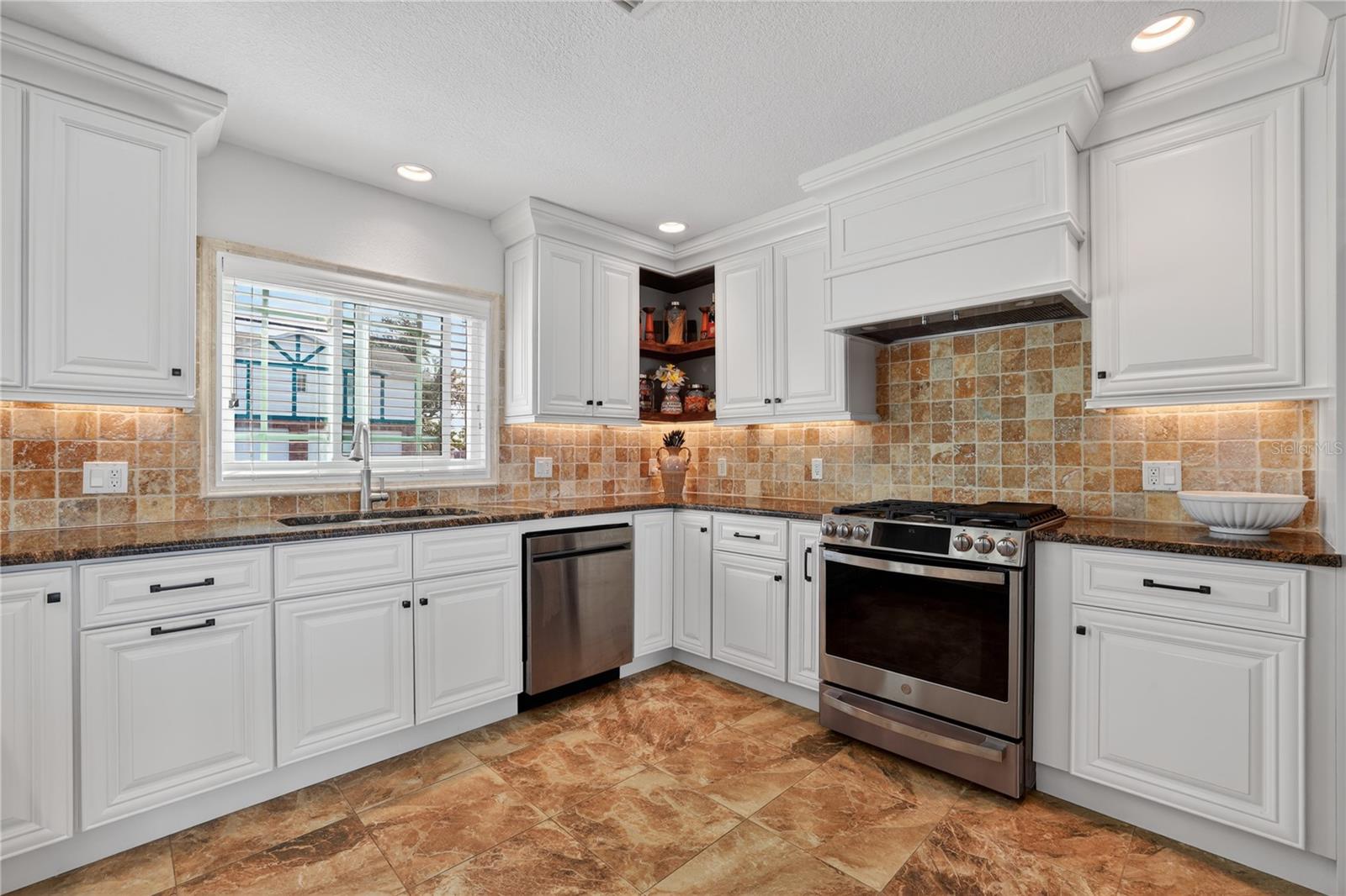 Image 23 of 62 For 225 55th Avenue