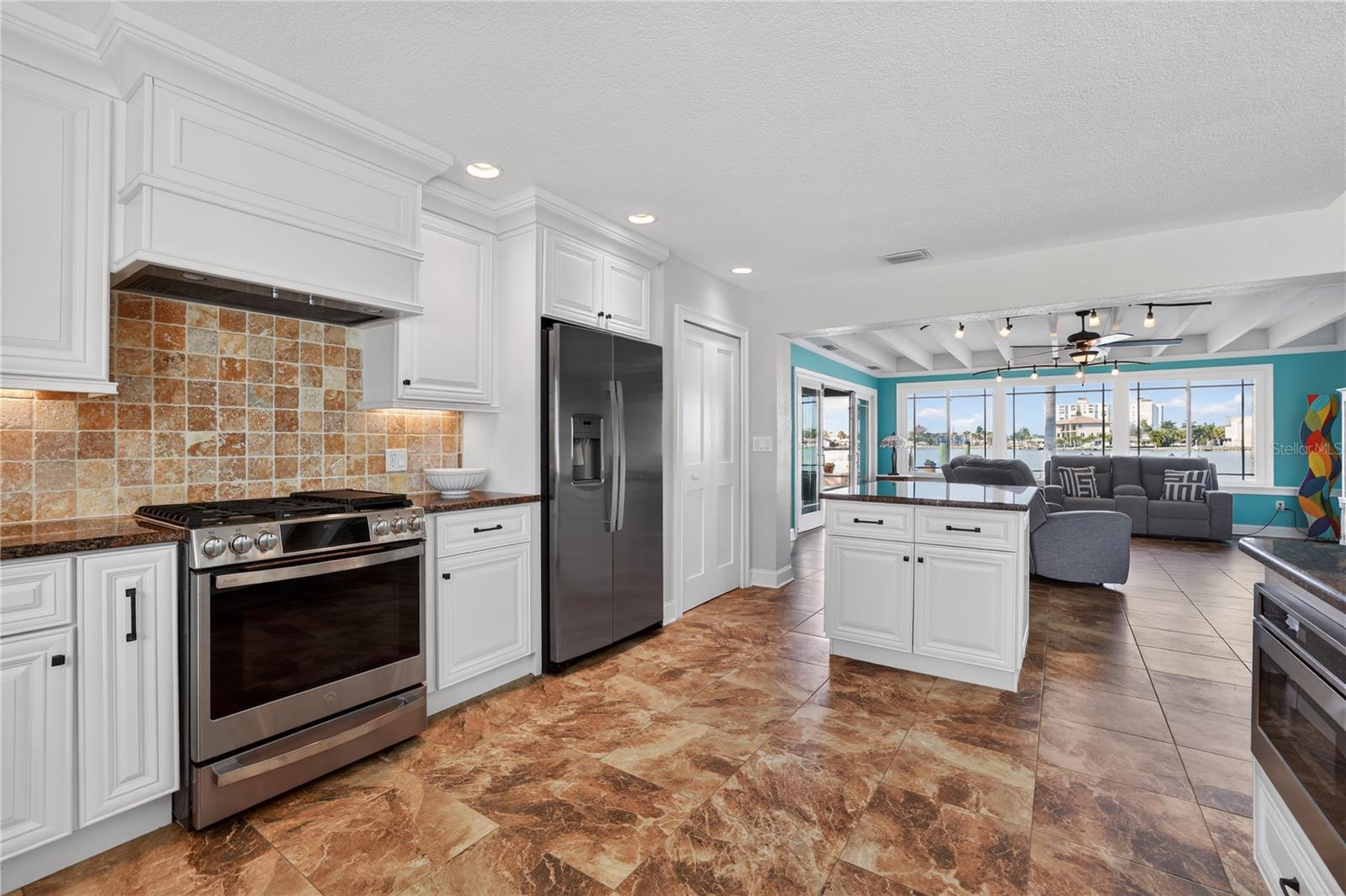 Image 24 of 62 For 225 55th Avenue