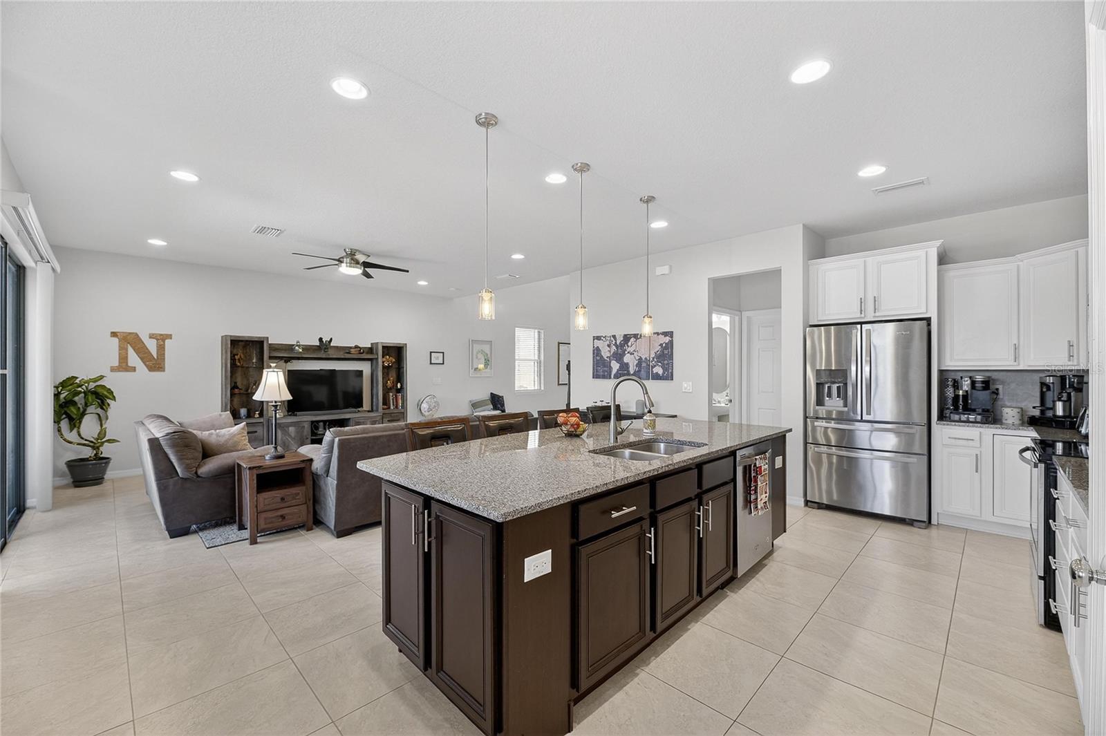 Image 10 of 48 For 6418 Yellow Buckeye Drive