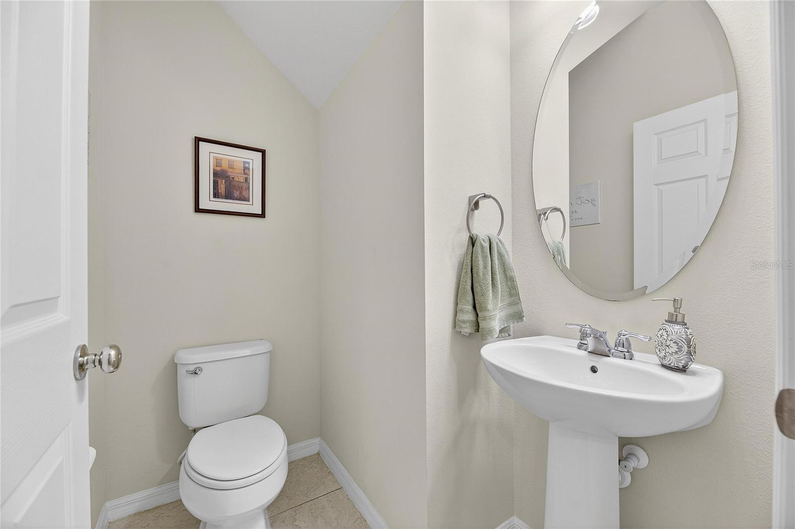 Image 17 of 48 For 6418 Yellow Buckeye Drive