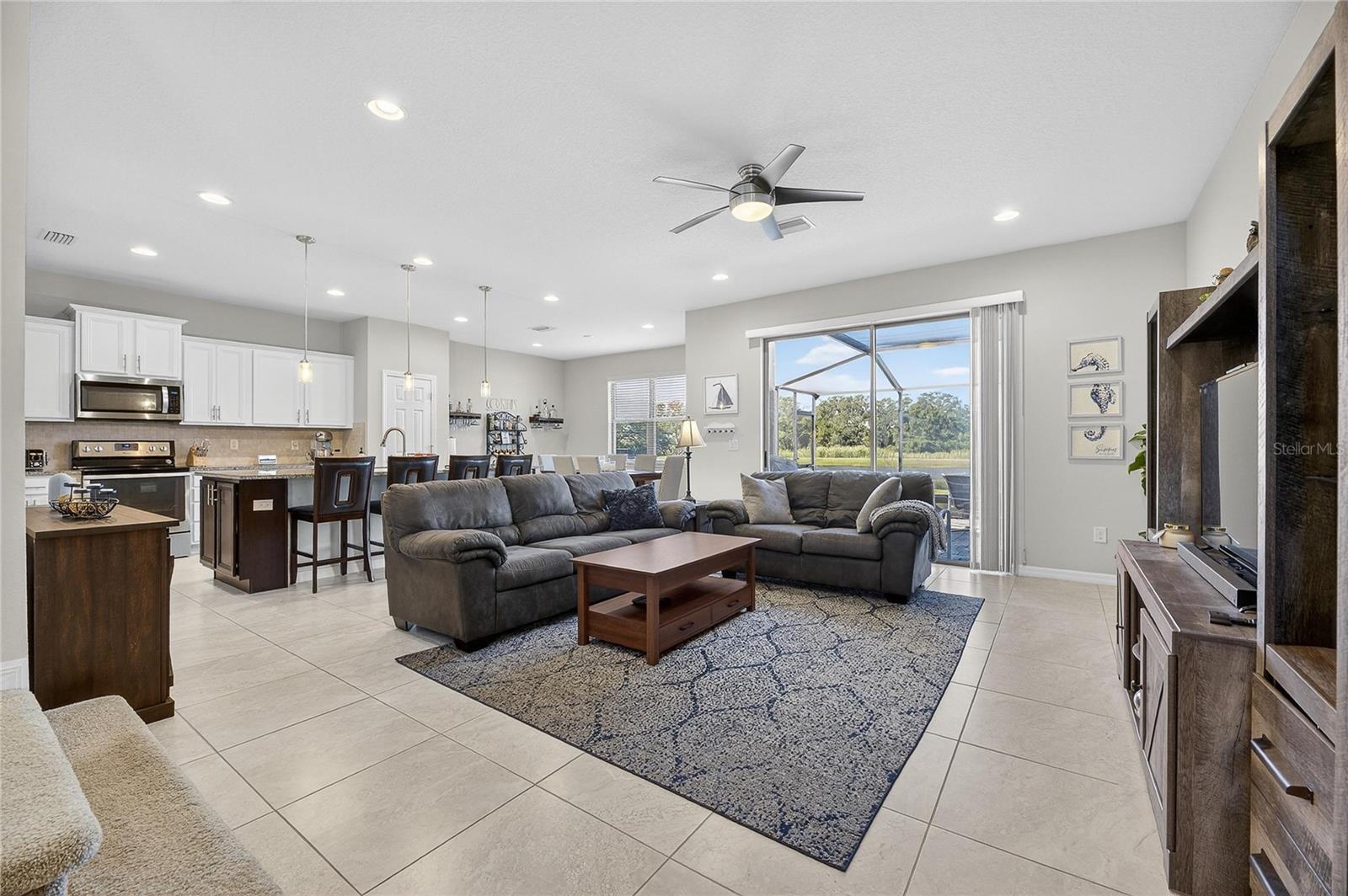 Image 6 of 48 For 6418 Yellow Buckeye Drive