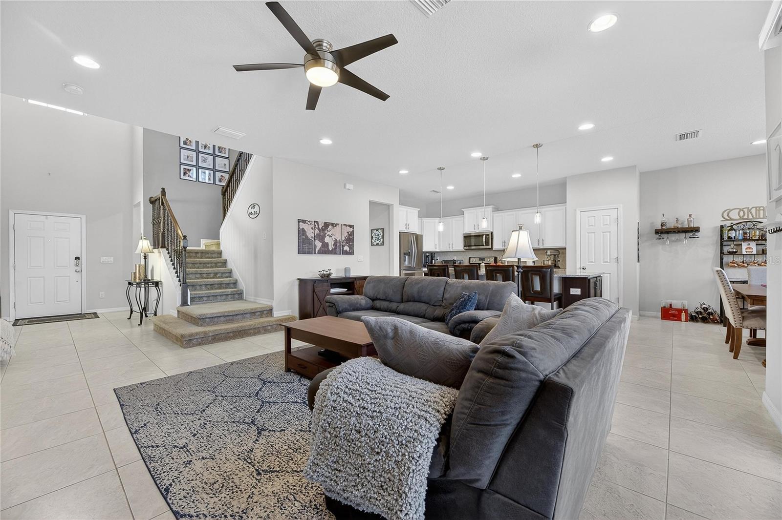 Image 7 of 48 For 6418 Yellow Buckeye Drive