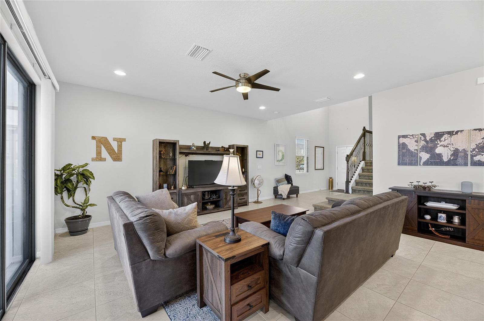 Image 8 of 48 For 6418 Yellow Buckeye Drive