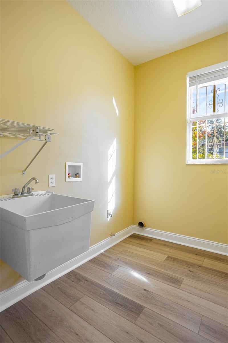 Image 17 of 46 For 3204 Empedrado Street