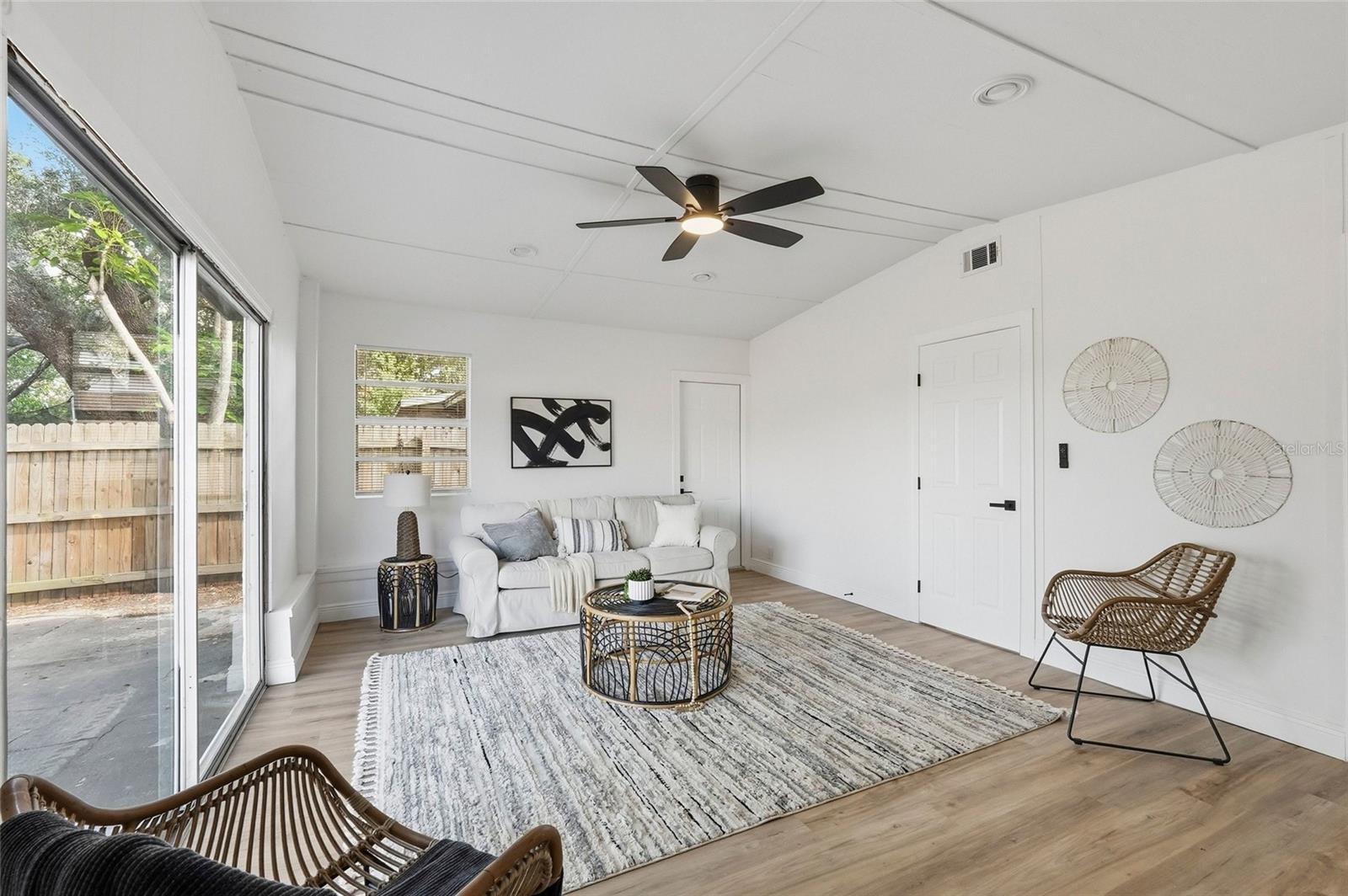 Image 12 of 27 For 1912 Brust Avenue