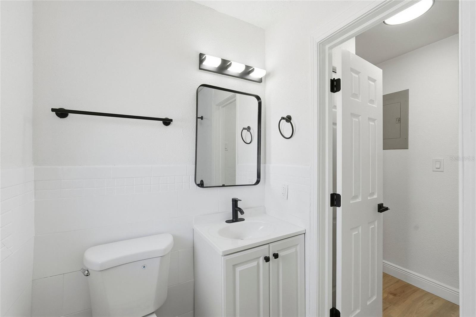 Image 17 of 27 For 1912 Brust Avenue