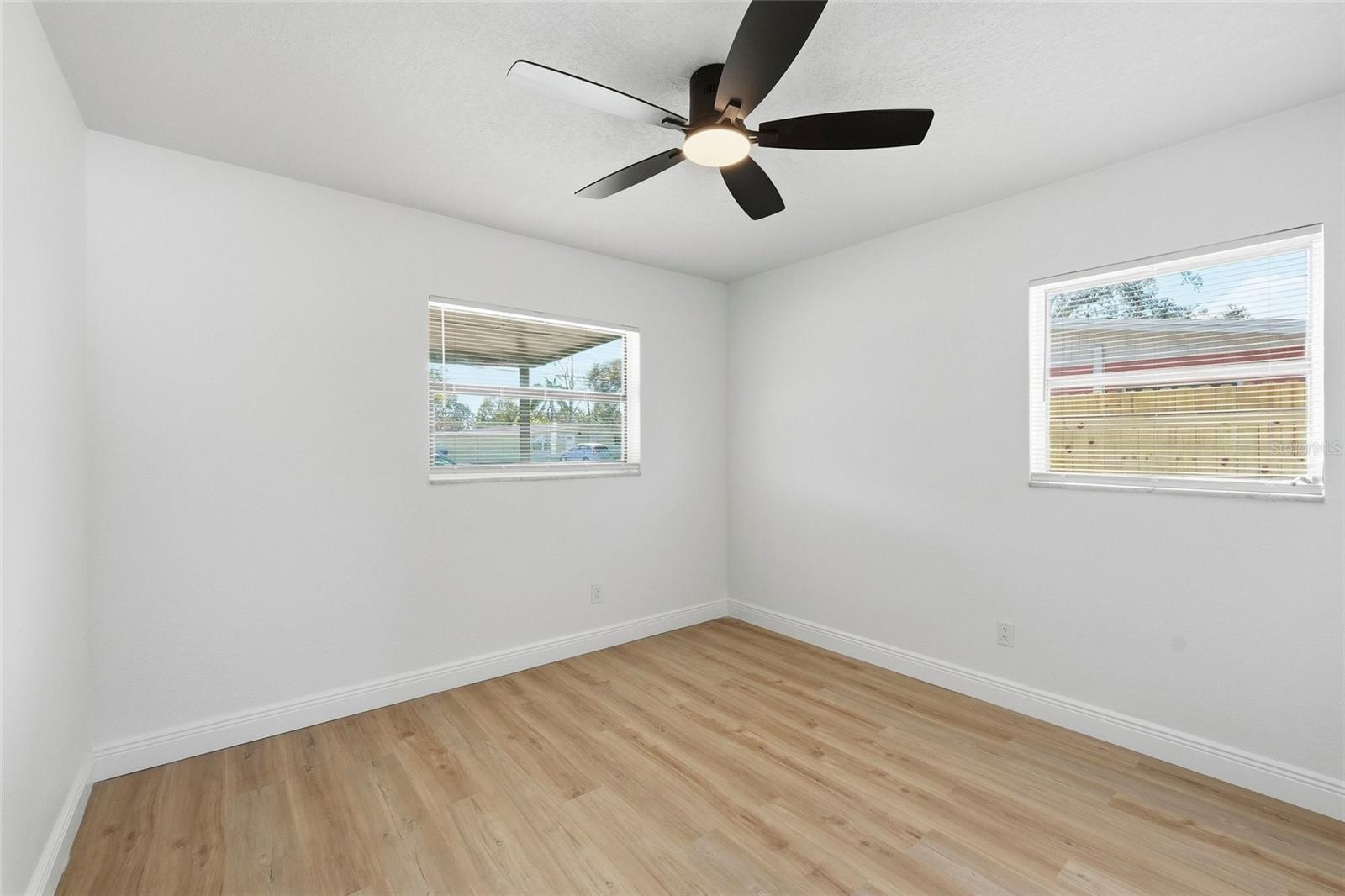 Image 20 of 27 For 1912 Brust Avenue