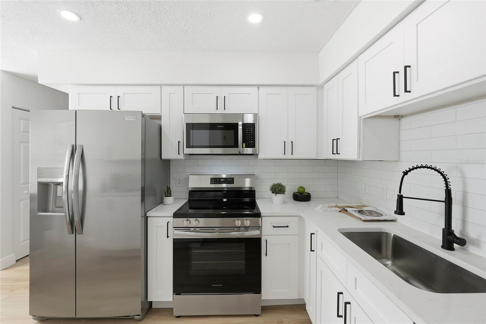 Image 7 of 27 For 1912 Brust Avenue