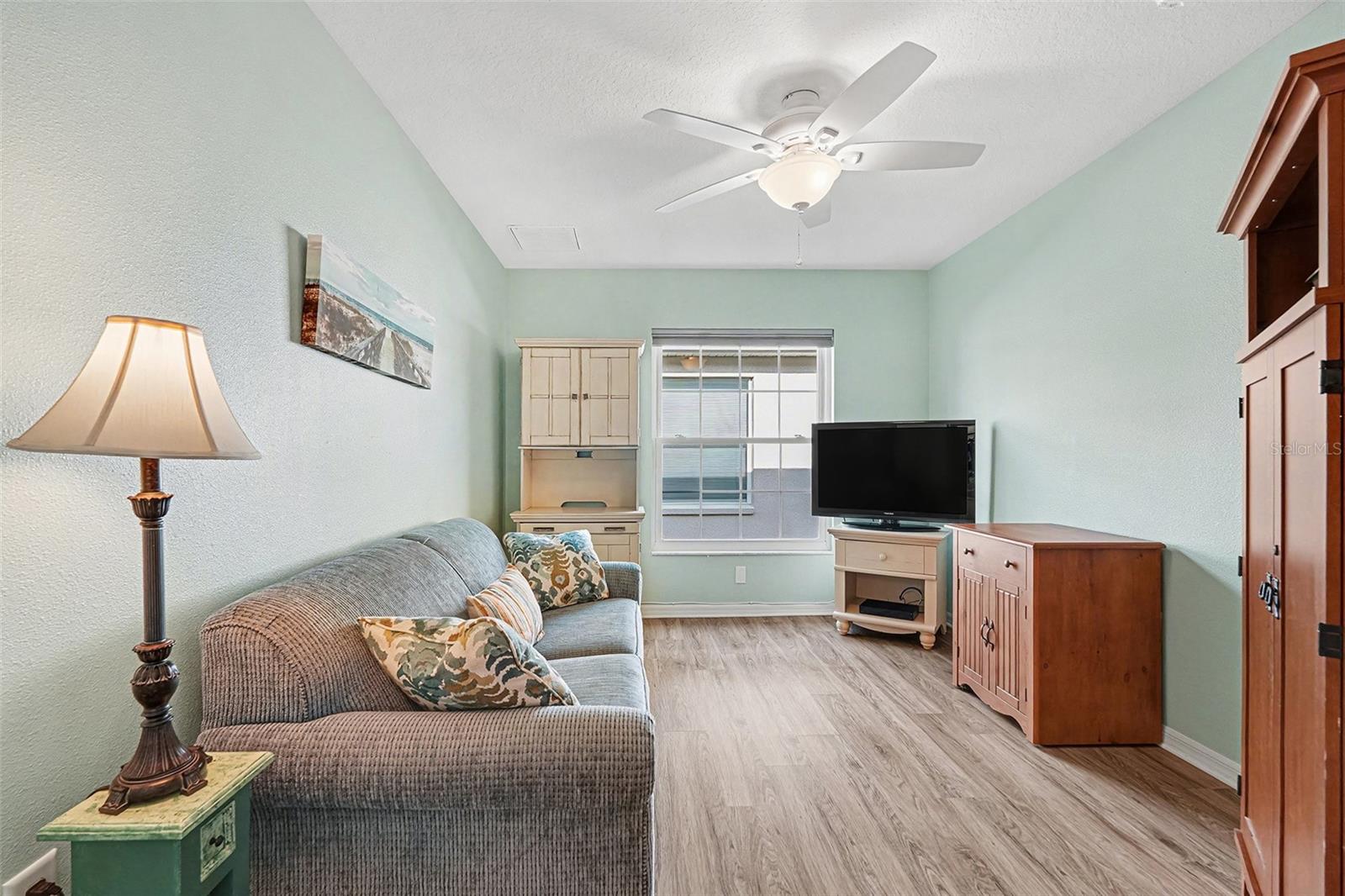 Image 12 of 32 For 29318 Snap Hook Drive