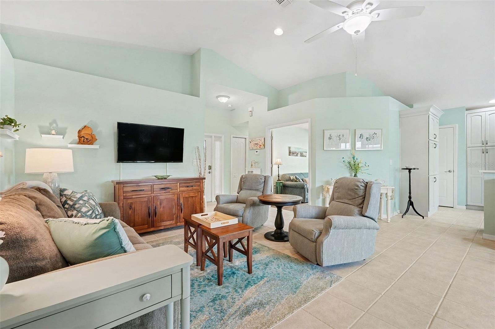 Image 15 of 32 For 29318 Snap Hook Drive