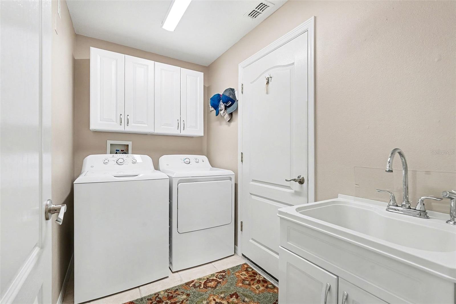 Image 28 of 32 For 29318 Snap Hook Drive