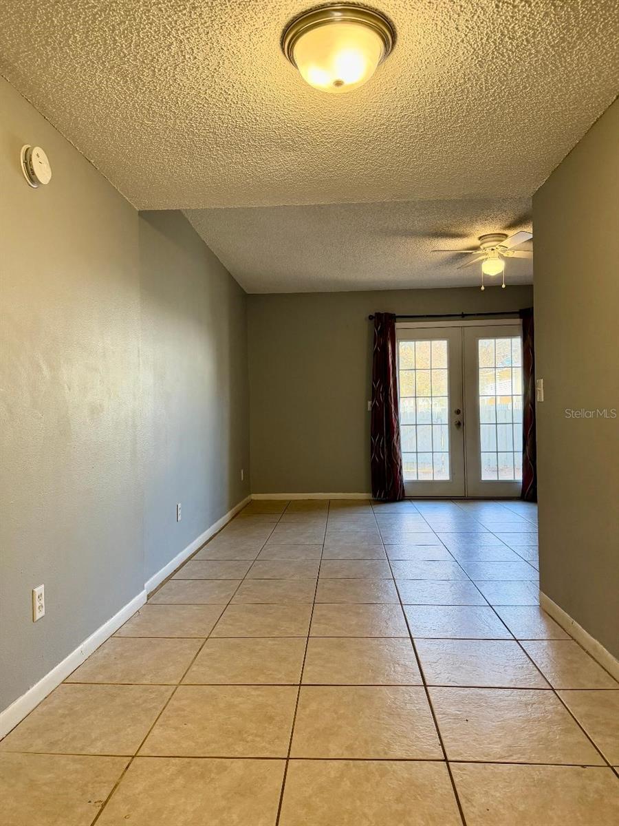 Image 11 of 26 For 22726 Gage Loop 43