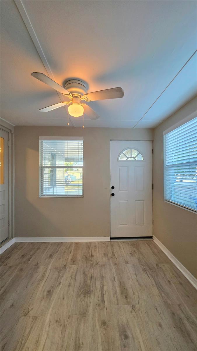 Image 10 of 22 For 1018 60th Avenue N