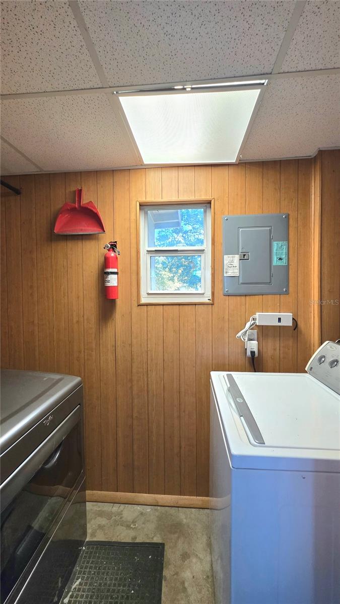 Image 12 of 22 For 1018 60th Avenue N