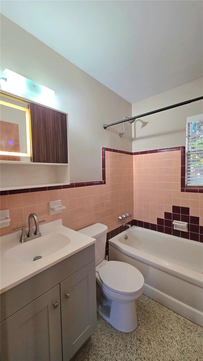 Image 13 of 22 For 1018 60th Avenue N